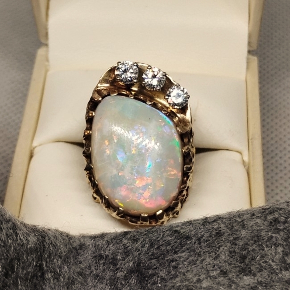 Vintage One Of A Kind Coober Pedy, South Australia White Opal & Natural Diamond